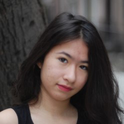 Annelie Hyatt headshot