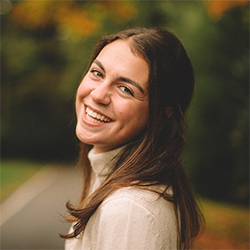 Mary Emmie Lau headshot